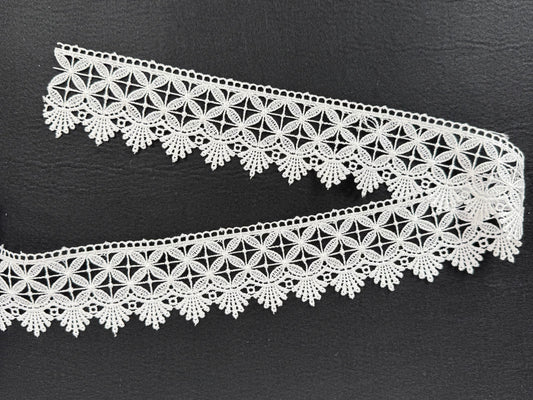 Pizzo in macramè – Bianco | Altezza 6 cm
