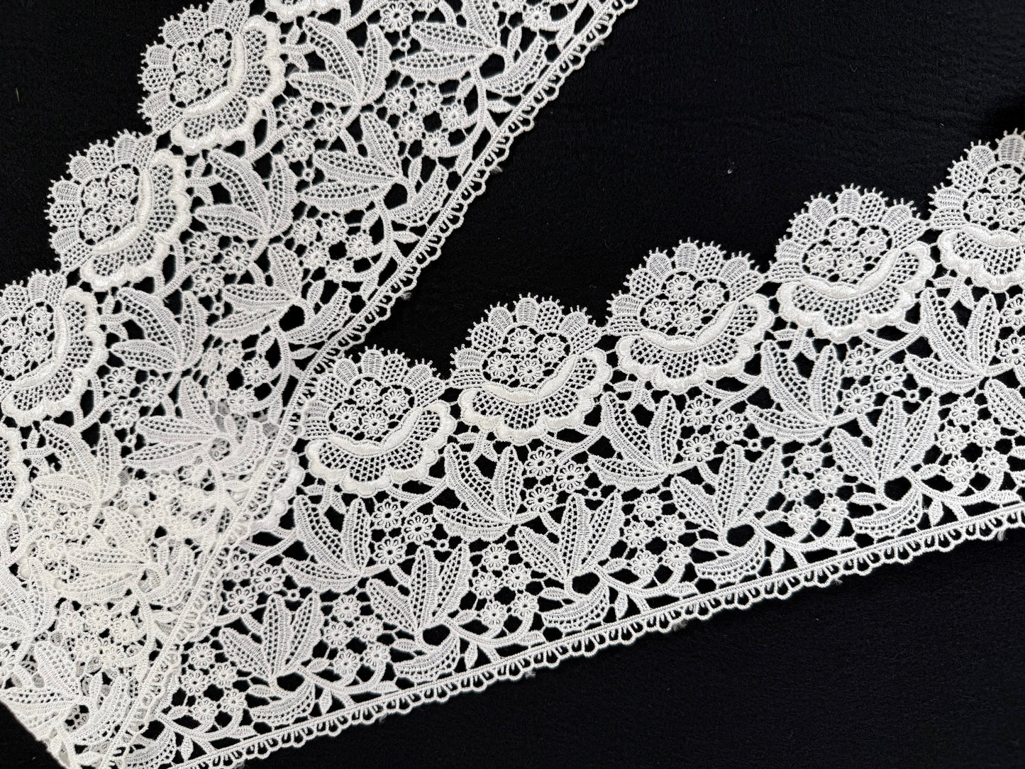 Pizzo in macramè misto cotone - Bianco | Altezza 12,5 cm