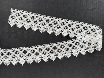 Pizzo in macramè – Bianco | Altezza 6 cm